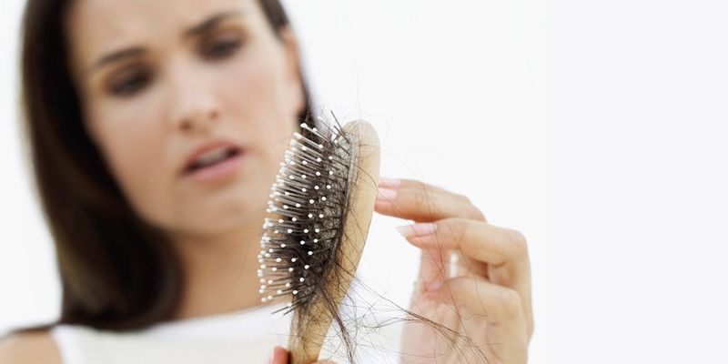 Лучшие домашние средства, которые предотвращают выпадение волос