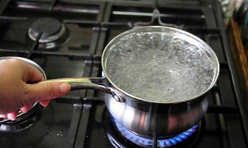 А мне говорили, что нельзя ставить горячее в холодильник, оказалось можно…